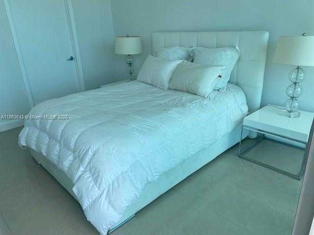 Small Image of 888 BISCAYNE BLVD #2602, Miami Number 8