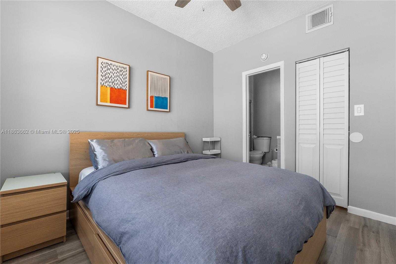 Small Image of 1320 DREXEL AVE #305, Miami Beach Number 15