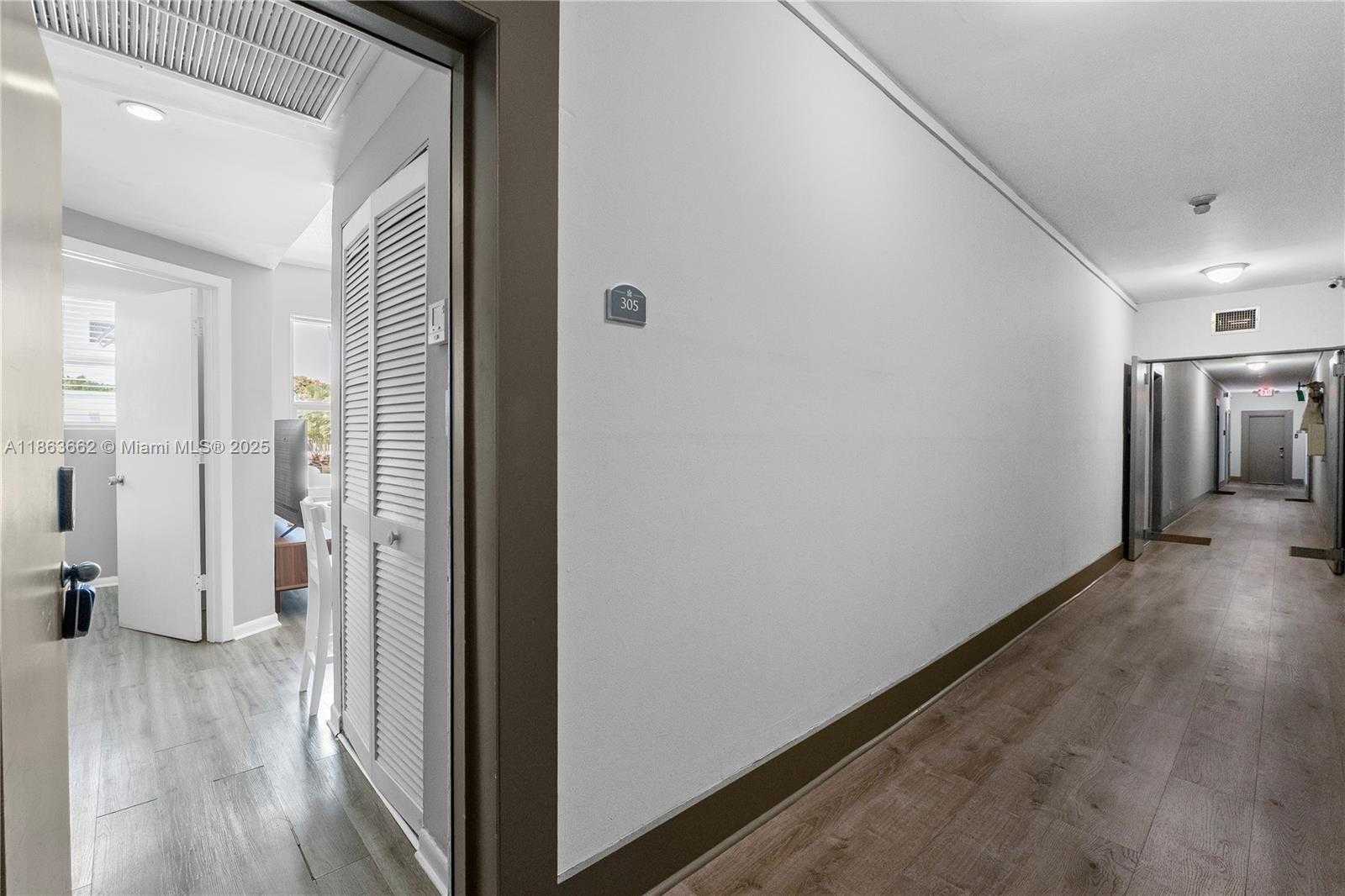 Small Image of 1320 DREXEL AVE #305, Miami Beach Number 9