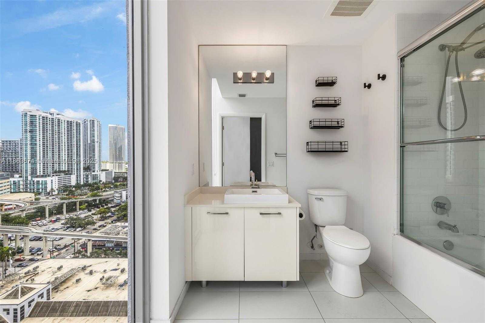 Small Image of 151 SOUTH EAST 1ST ST #1711, Miami Number 21