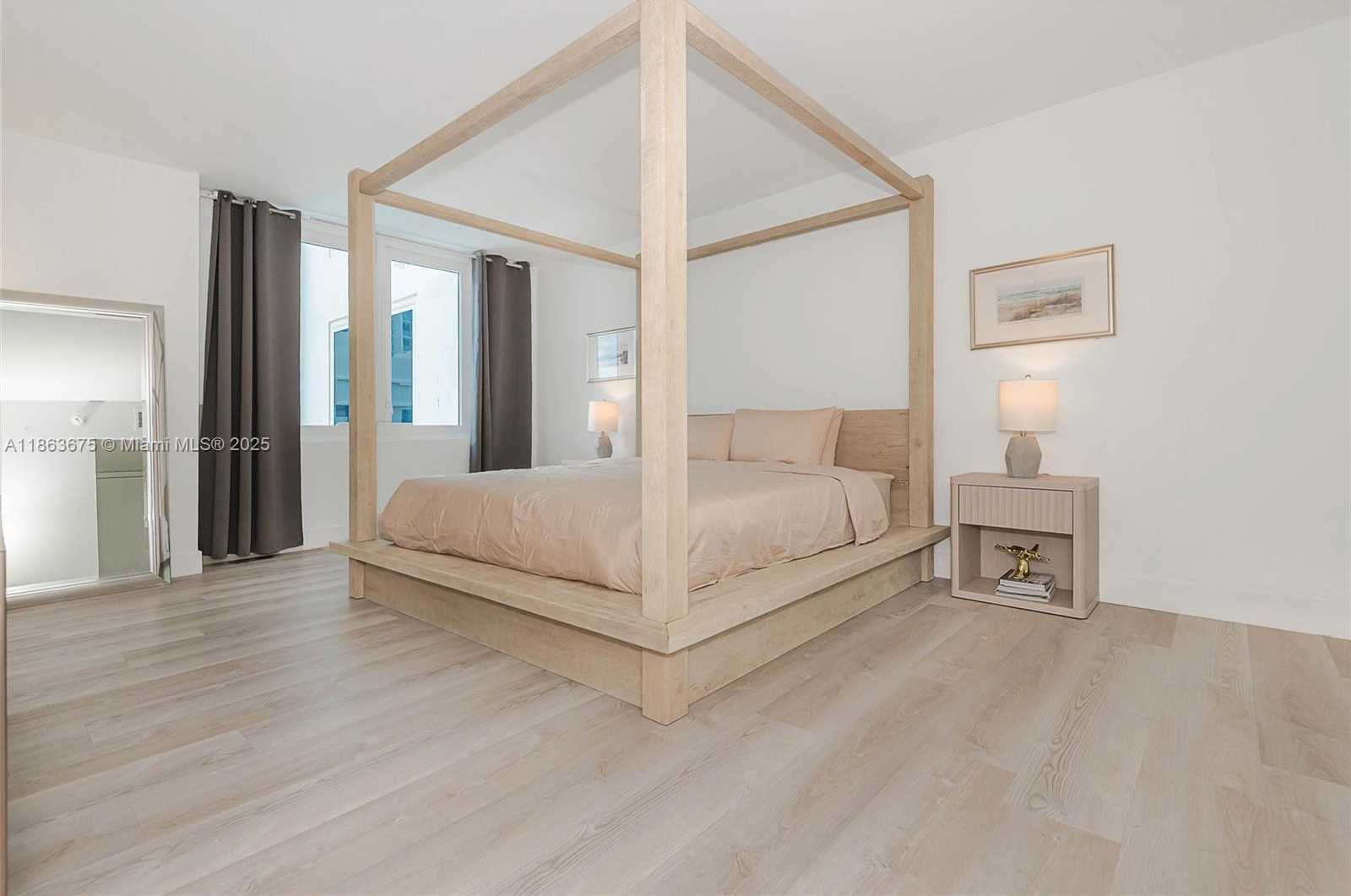 Small Image of 2301 COLLINS AVE #401, Miami Beach Number 19