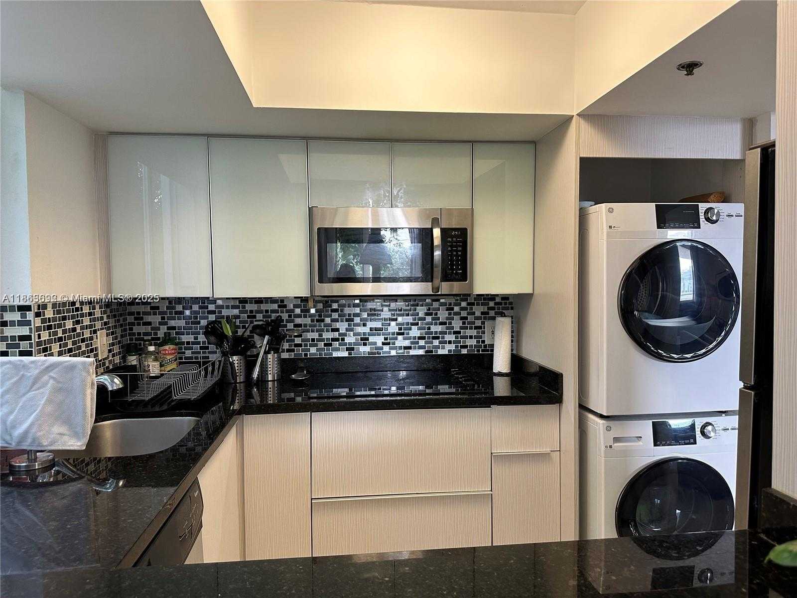 Small Image of 7728 ABBOTT AVE #302, Miami Beach Number 10
