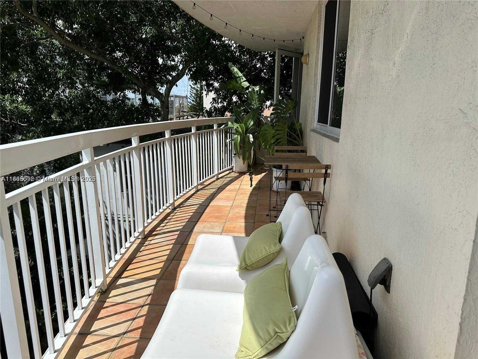 Small Image of 7728 ABBOTT AVE #302, Miami Beach Number 18