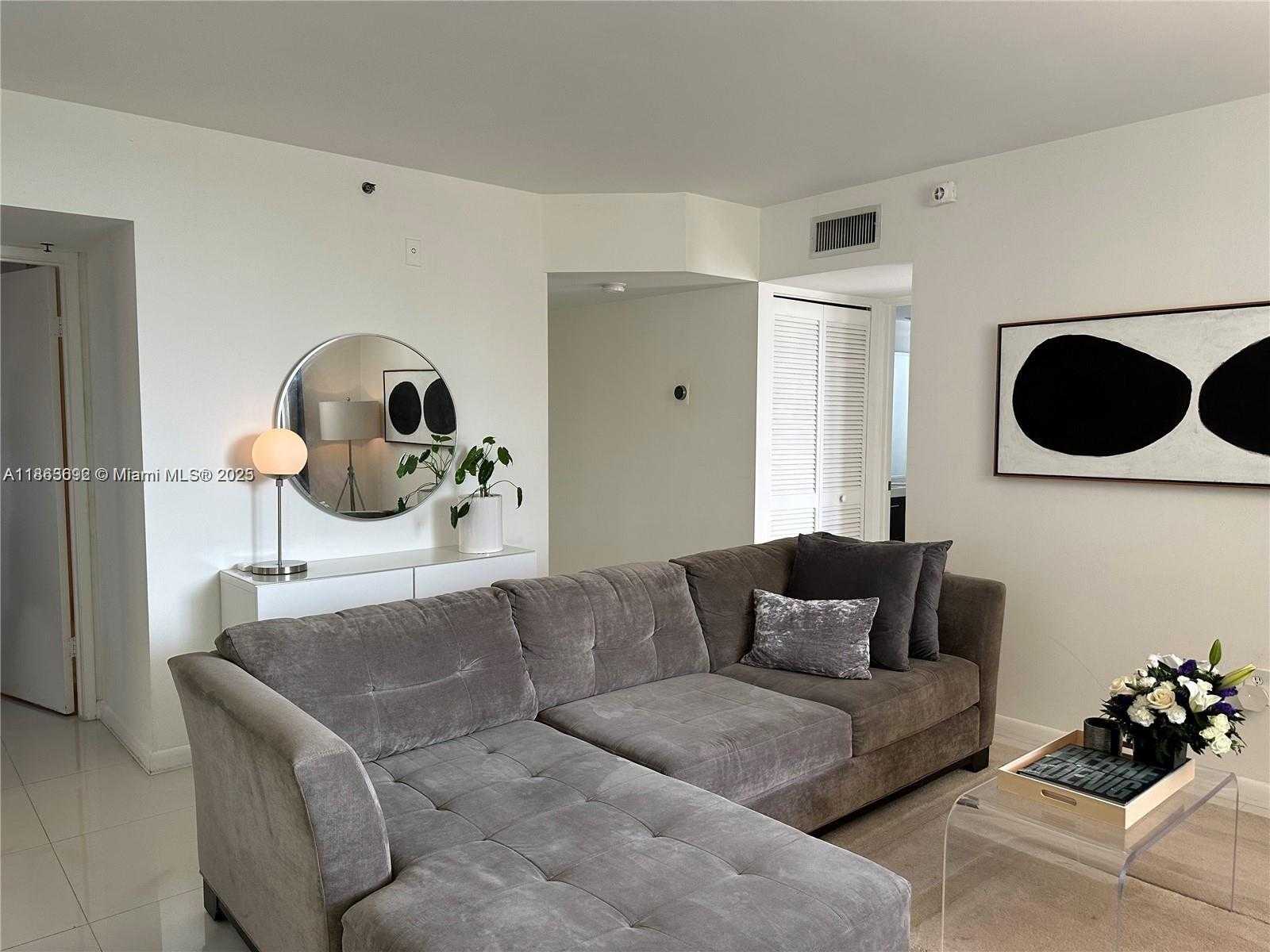 Small Image of 7728 ABBOTT AVE #302, Miami Beach Number 4