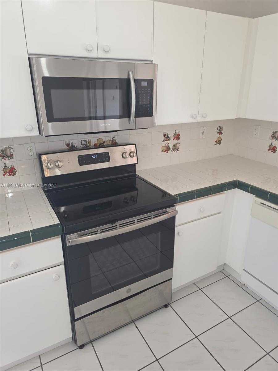 Small Image of 13230 NORTH WEST 10TH ST, Miami Number 19