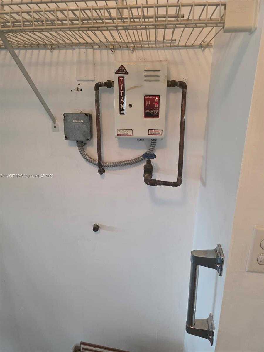 Small Image of 13230 NORTH WEST 10TH ST, Miami Number 42