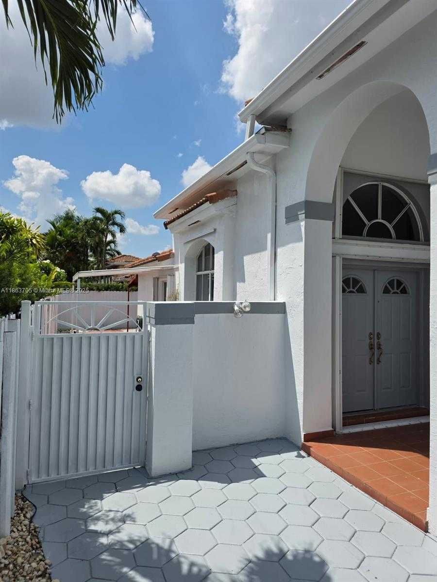 Small Image of 13230 NORTH WEST 10TH ST, Miami Number 5