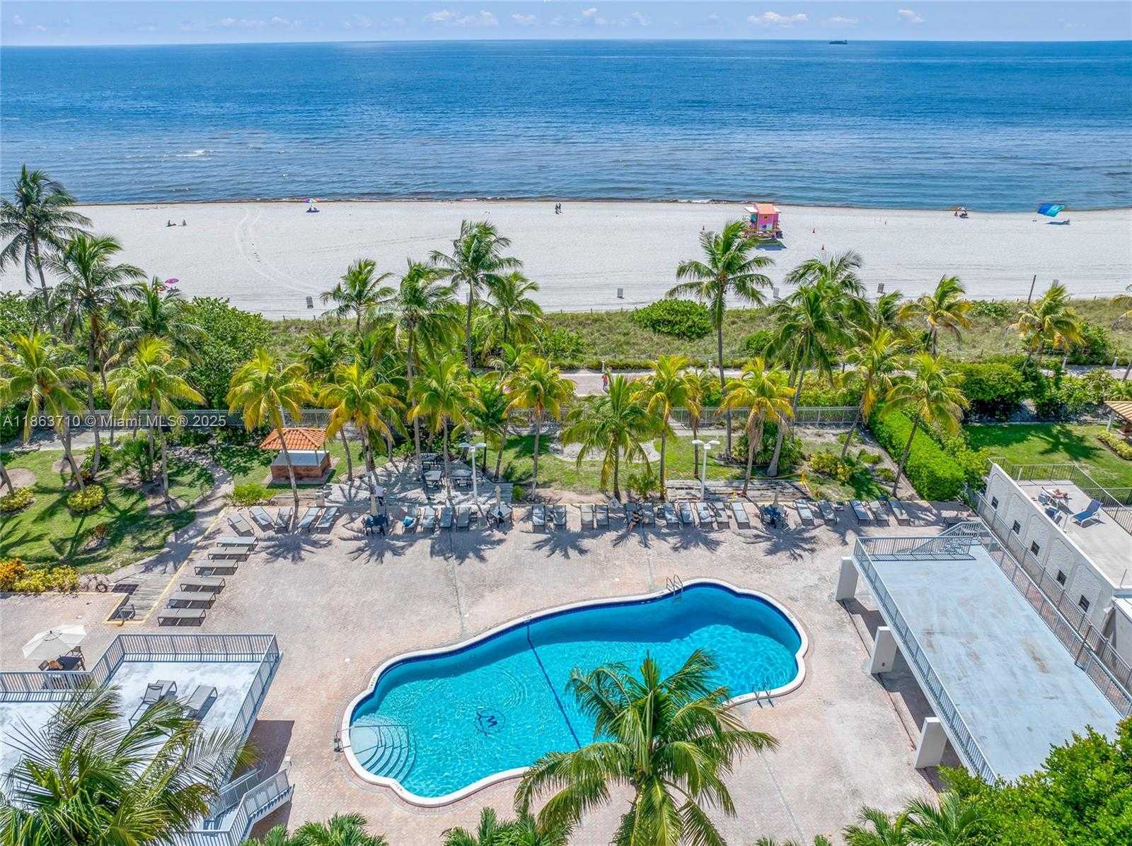 Small Image of 2655 COLLINS AVE #407, Miami Beach Number 10
