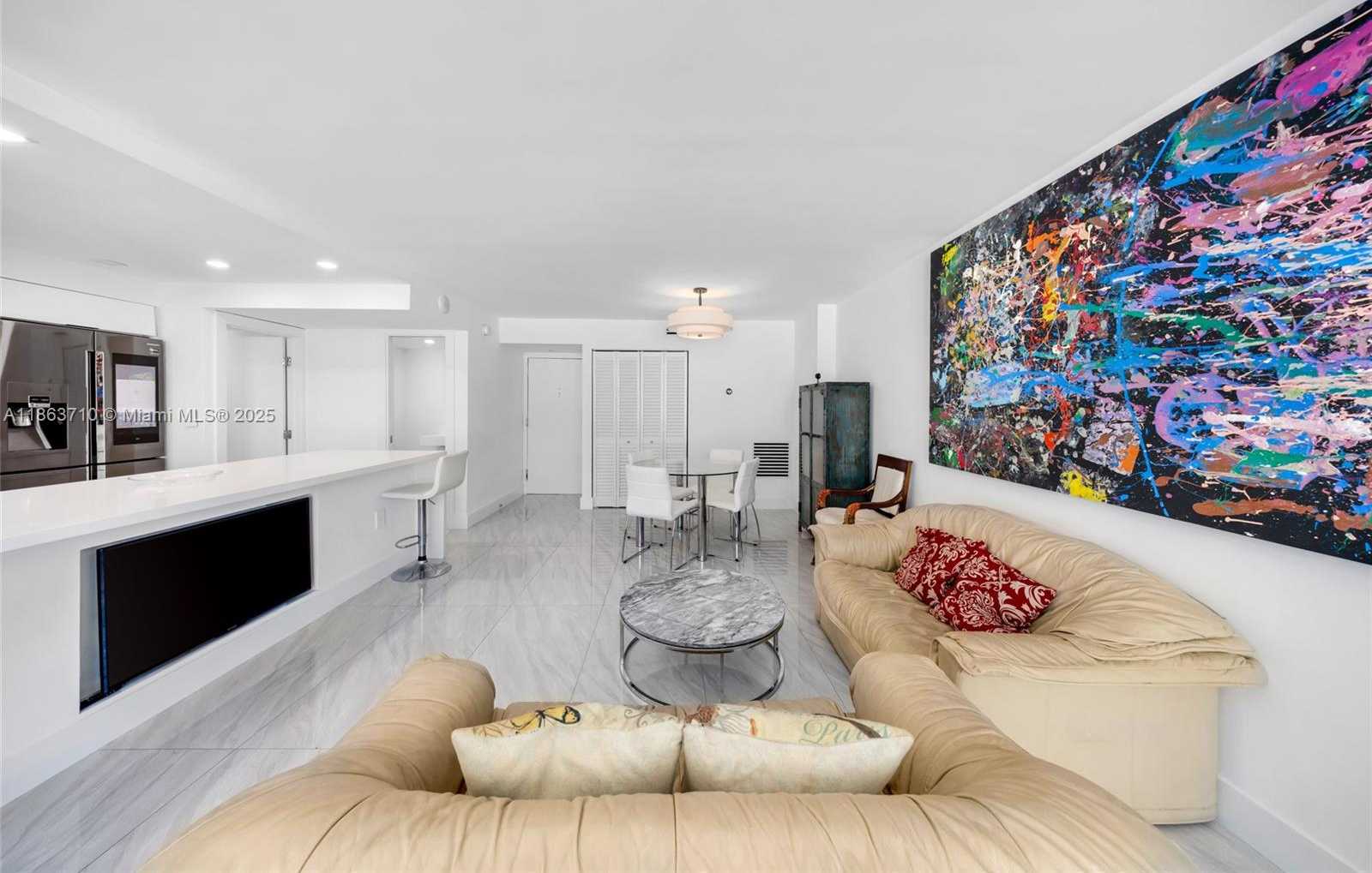 Small Image of 2655 COLLINS AVE #407, Miami Beach Number 20