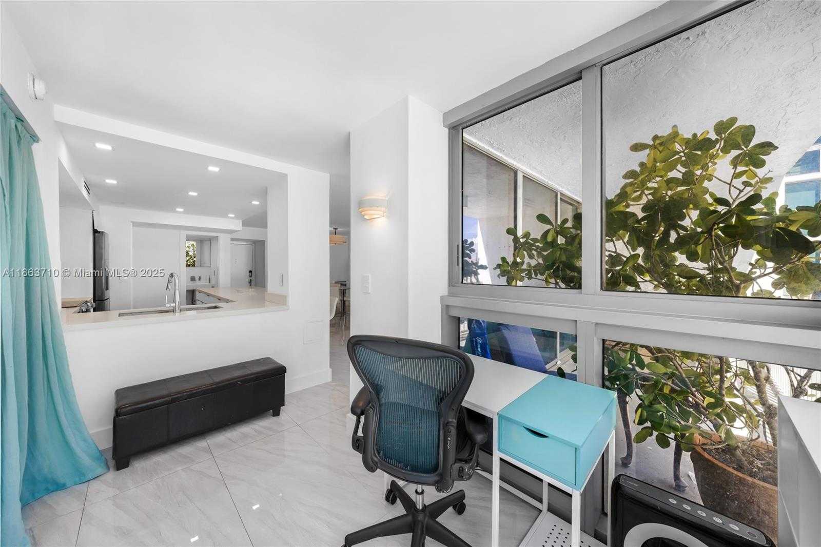 Small Image of 2655 COLLINS AVE #407, Miami Beach Number 24