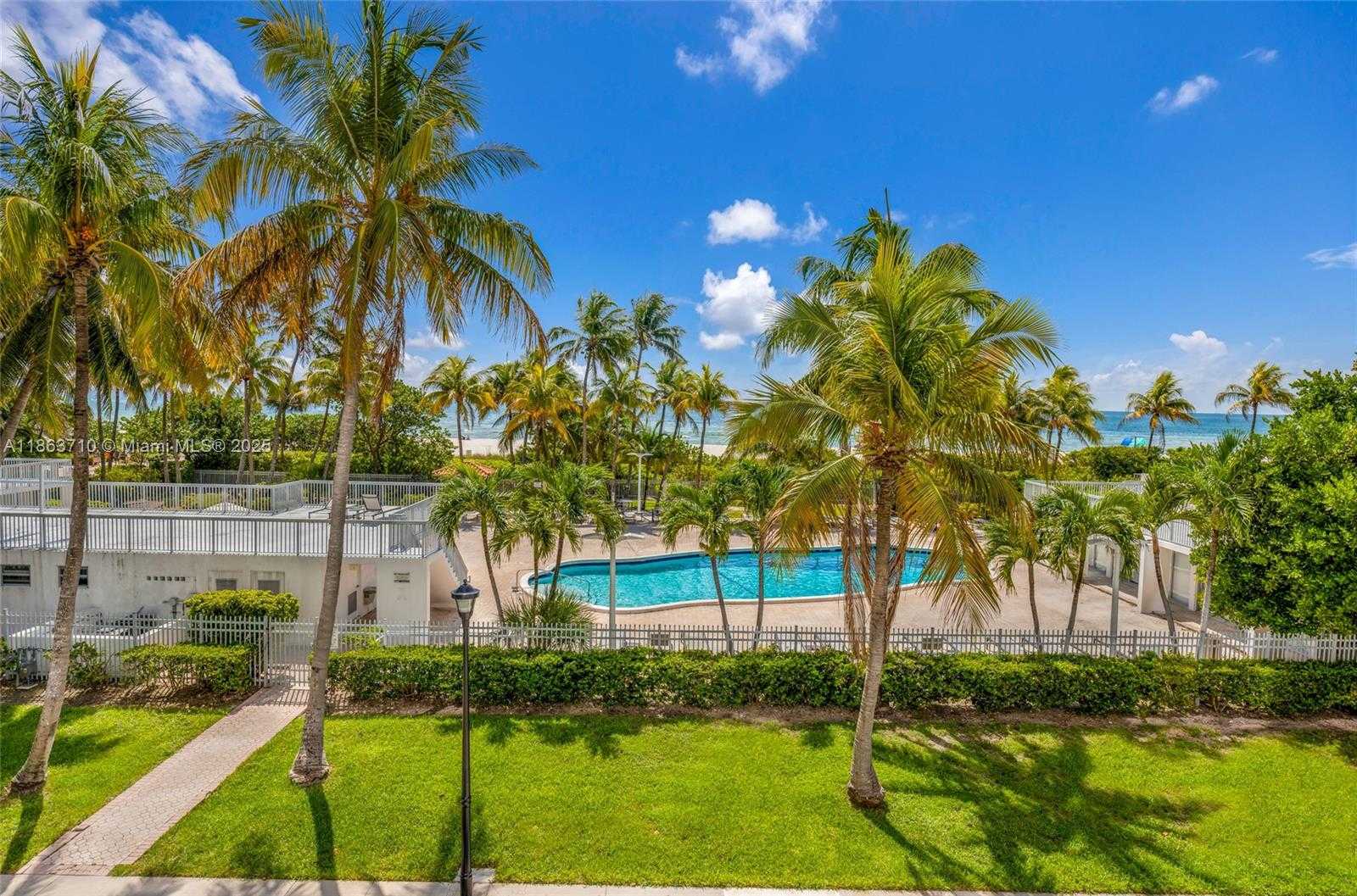 Small Image of 2655 COLLINS AVE #407, Miami Beach Number 39