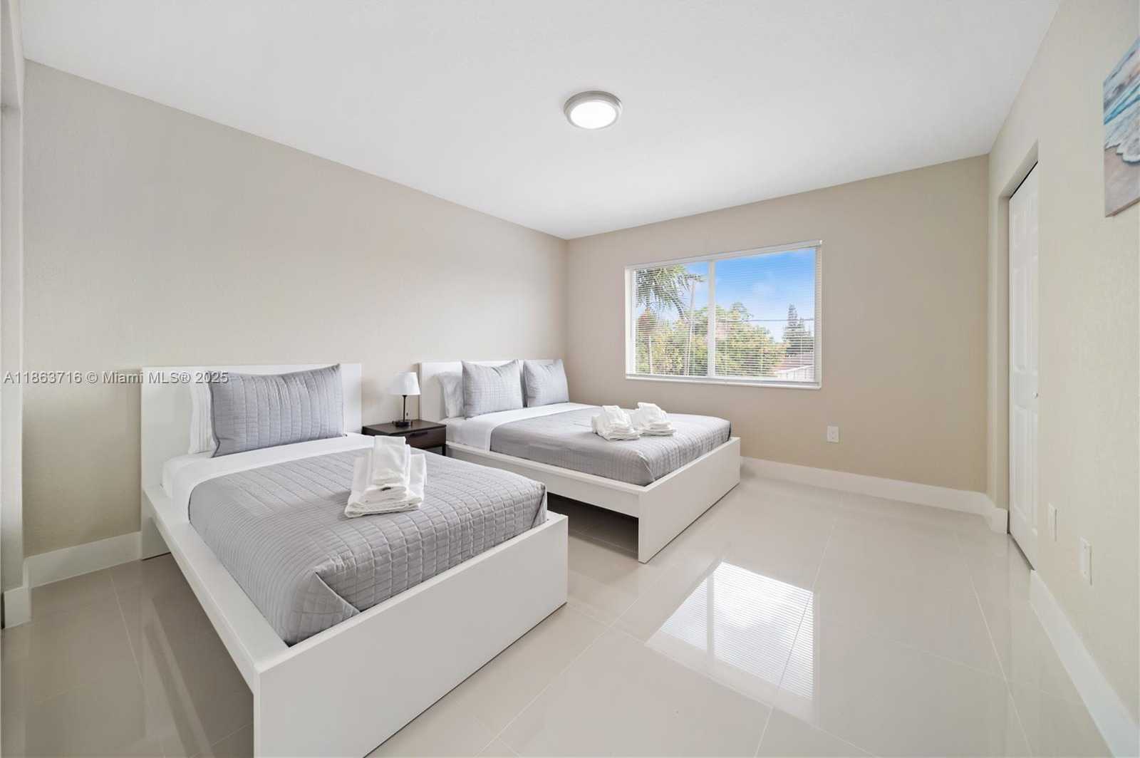Small Image of 1183 NORTH EAST 111TH ST #1183, Miami Number 13