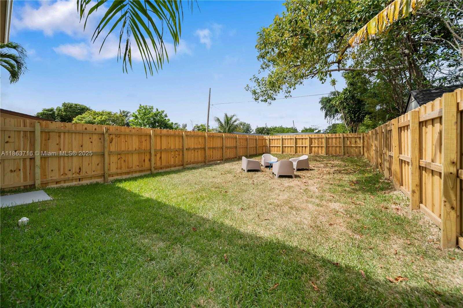 Small Image of 1183 NORTH EAST 111TH ST #1183, Miami Number 19