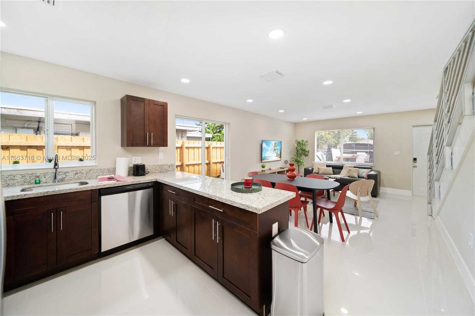 Small Image of 1183 NORTH EAST 111TH ST #1183, Miami Number 8