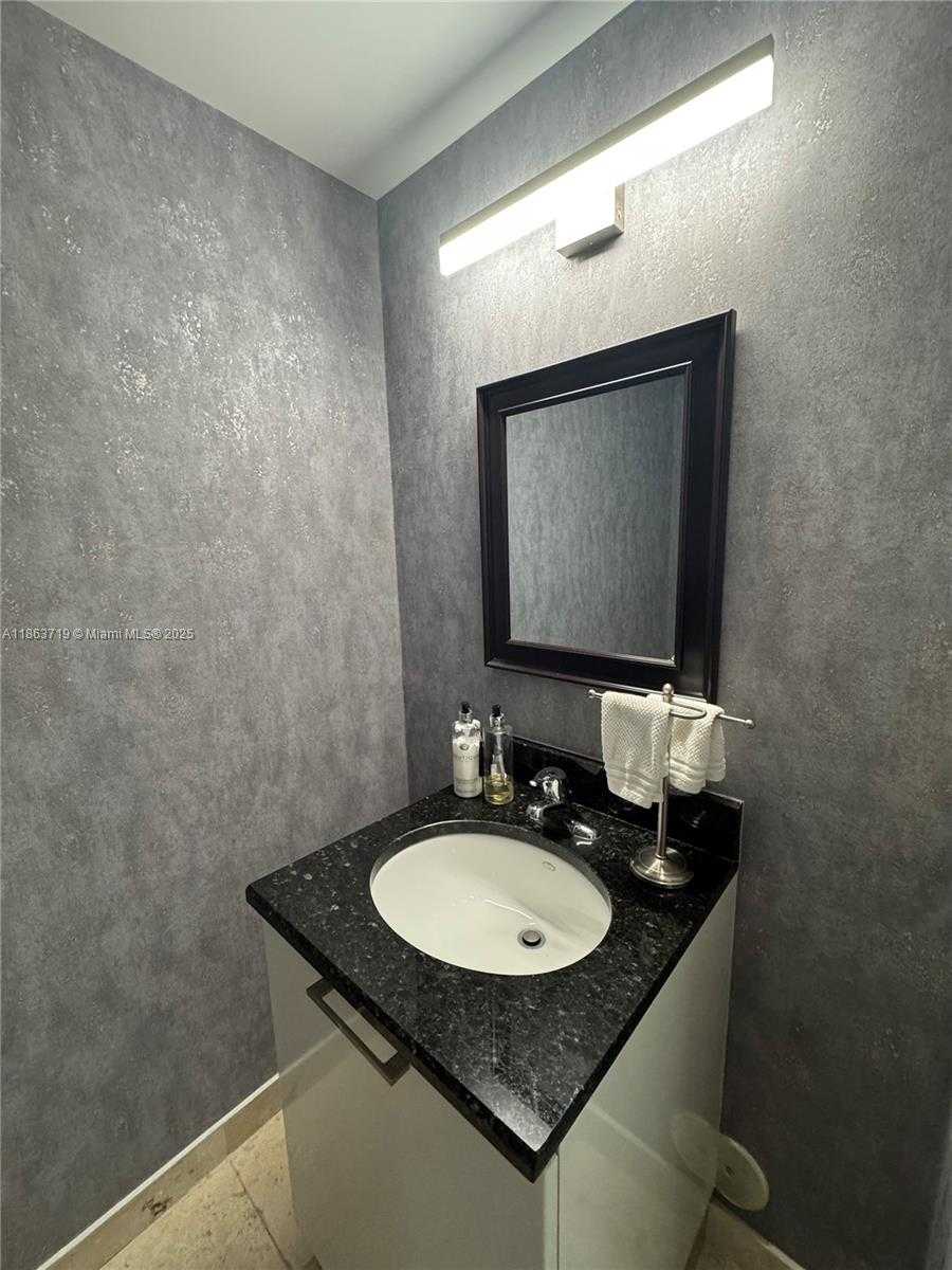 Small Image of 3339 VIRGINIA ST #121, Miami Number 3