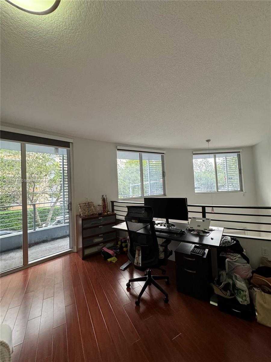 Small Image of 3339 VIRGINIA ST #121, Miami Number 5