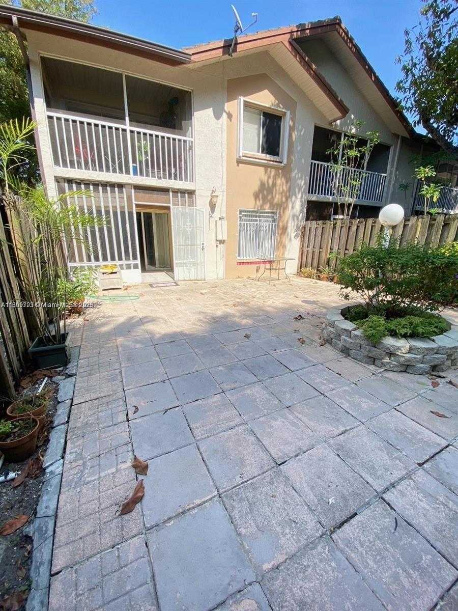 Small Image of 9500 SOUTH WEST 140TH CT #9500, Miami Number 16