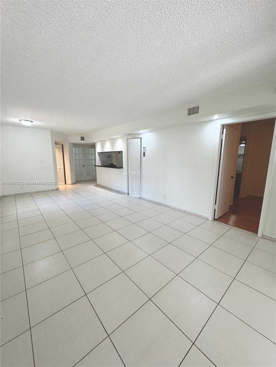 Small Image of 9500 SOUTH WEST 140TH CT #9500, Miami Number 3