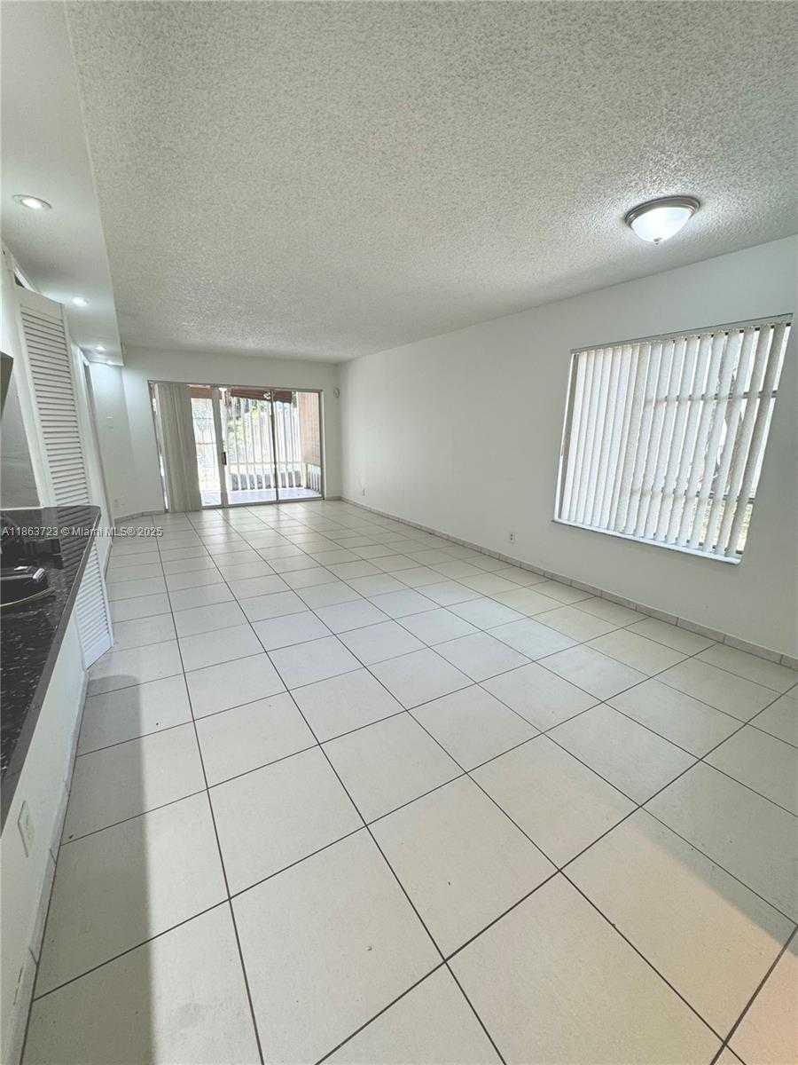 Small Image of 9500 SOUTH WEST 140TH CT #9500, Miami Number 6
