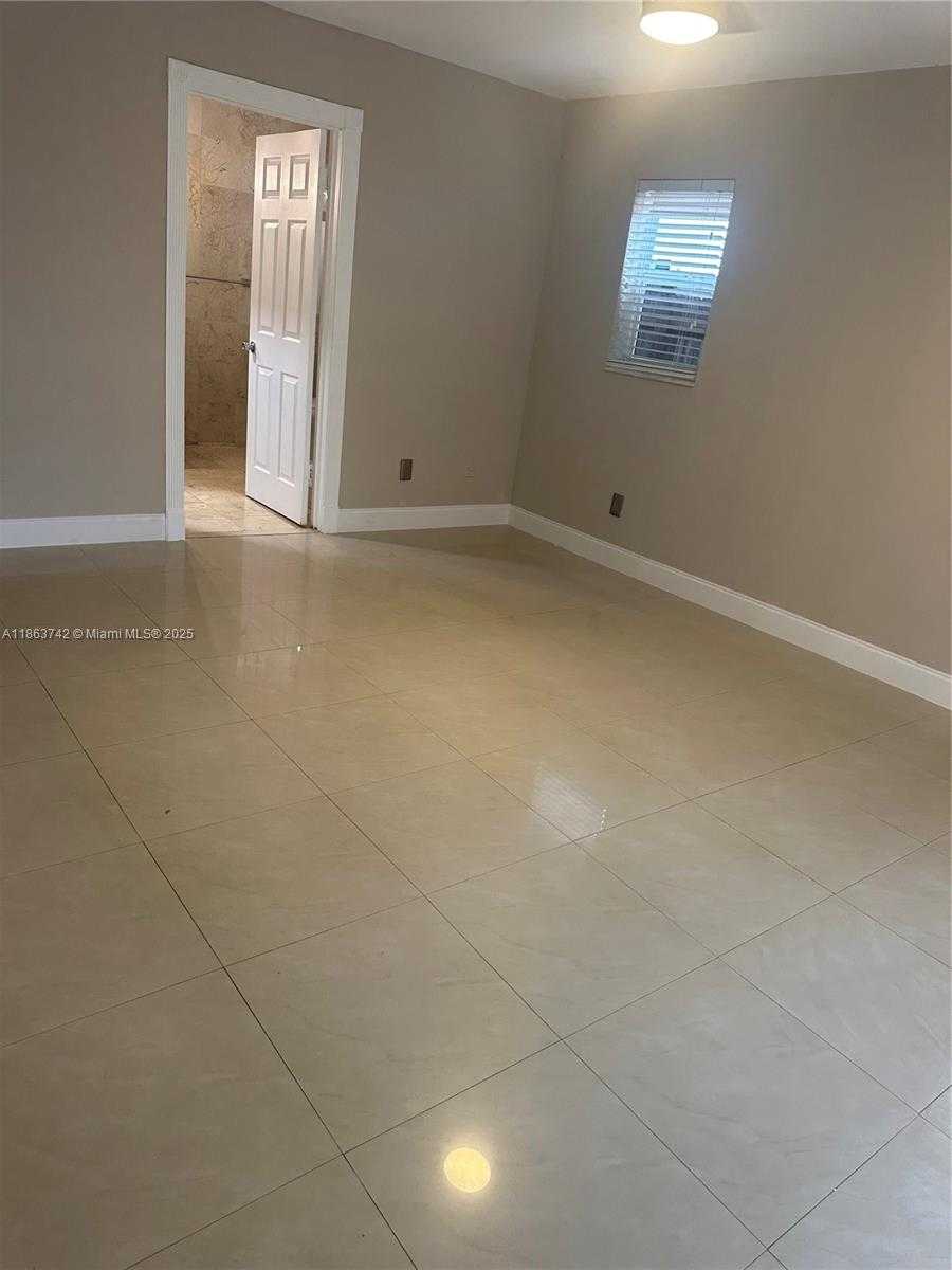 Small Image of 10805 SOUTH WEST 165TH TER, Miami Number 15