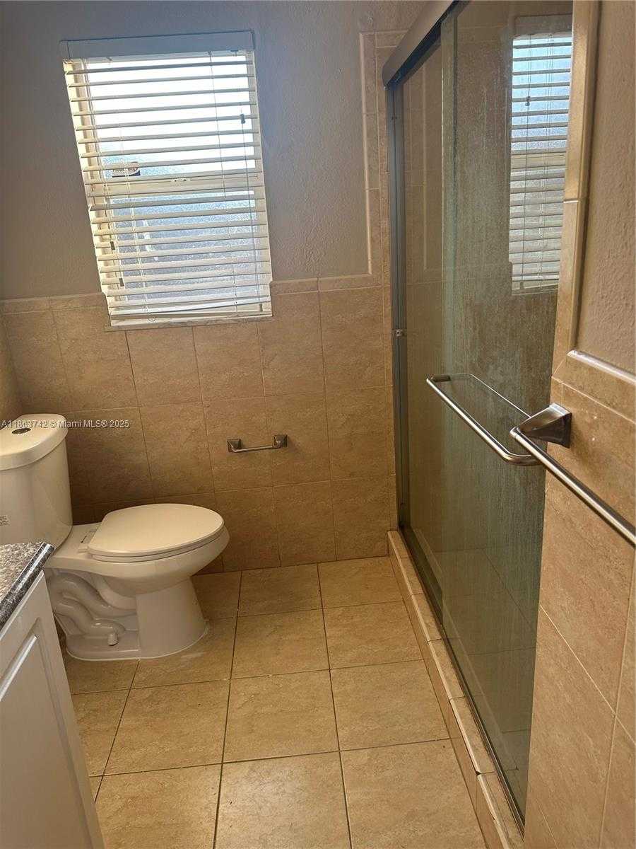 Small Image of 10805 SOUTH WEST 165TH TER, Miami Number 17