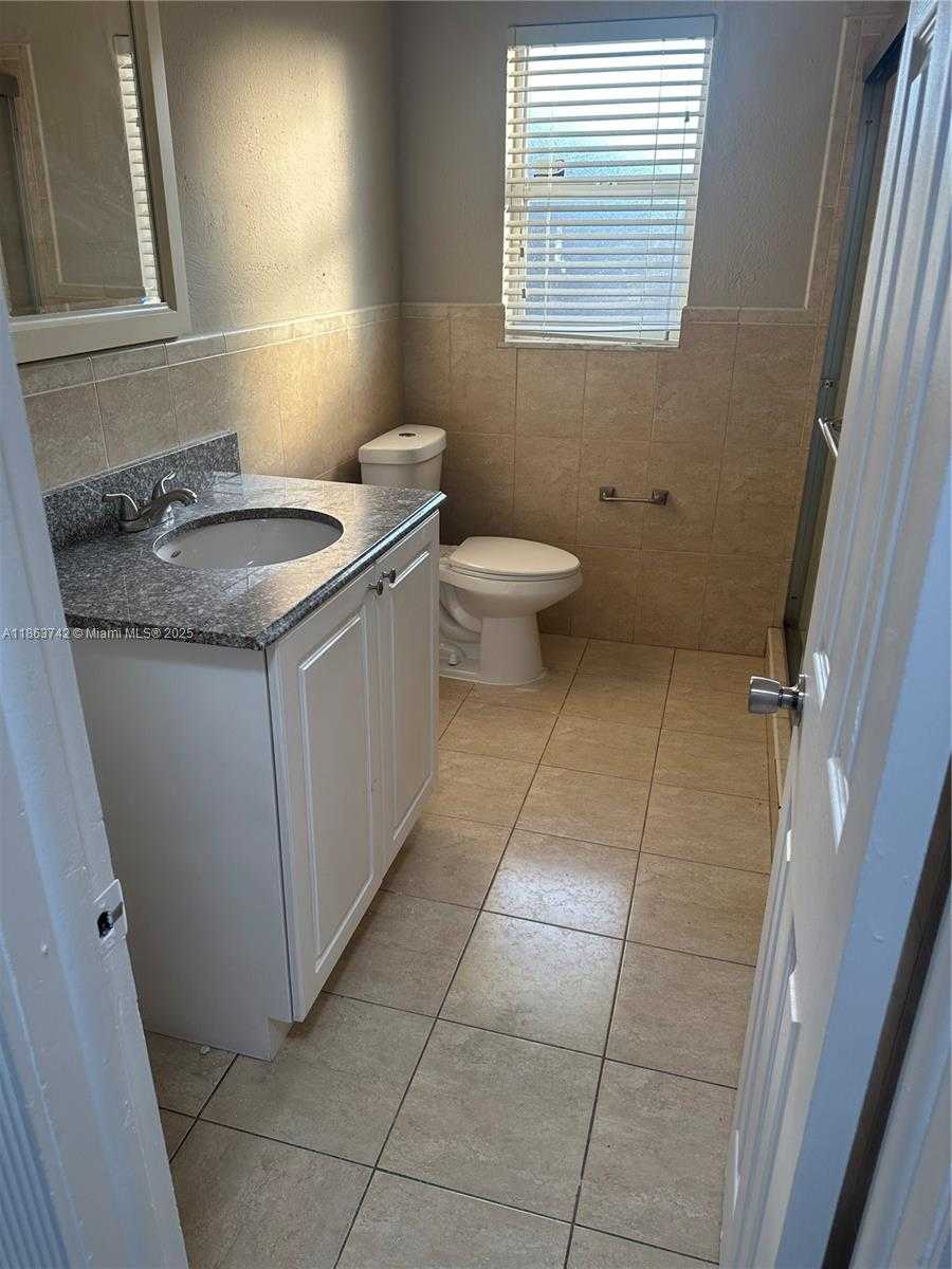 Small Image of 10805 SOUTH WEST 165TH TER, Miami Number 18