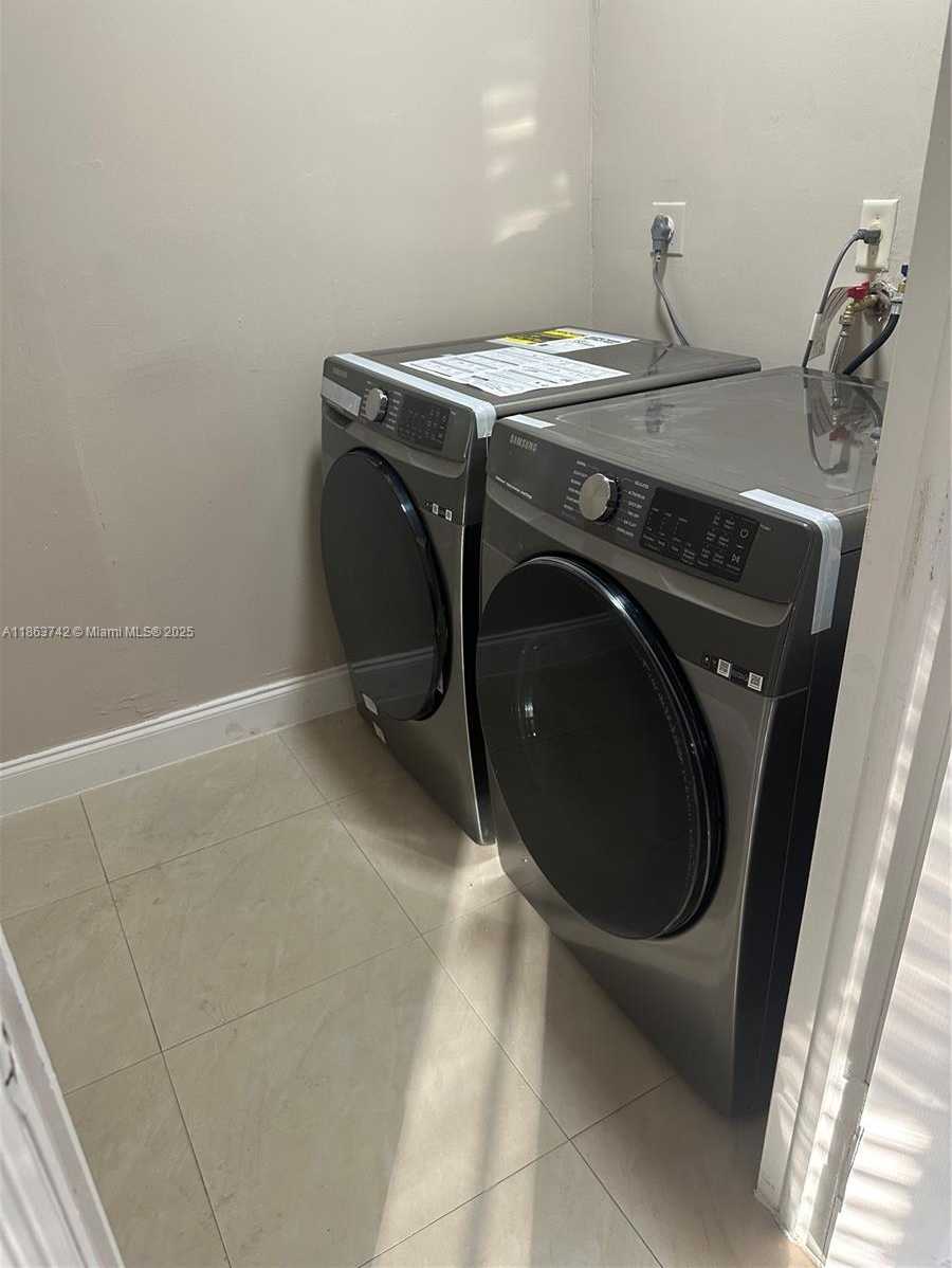Small Image of 10805 SOUTH WEST 165TH TER, Miami Number 24