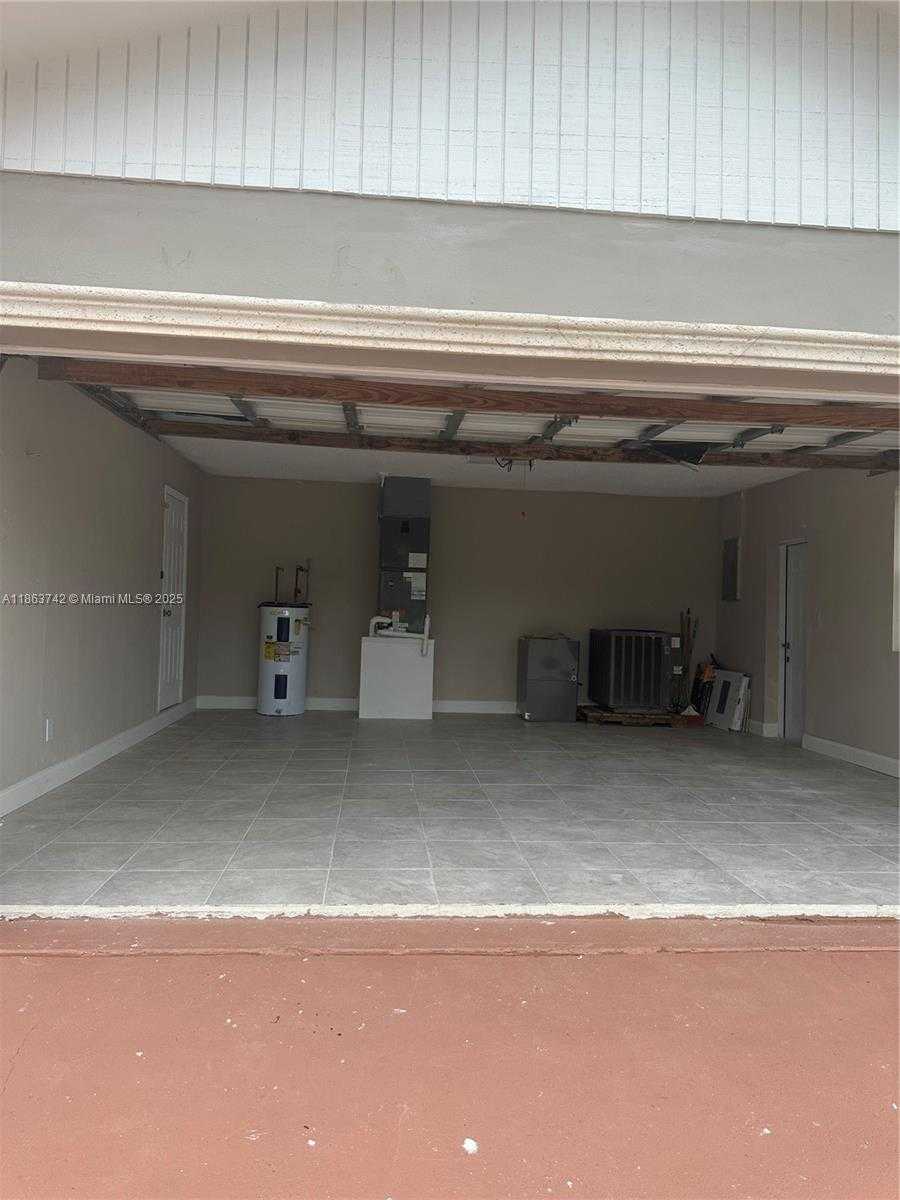 Small Image of 10805 SOUTH WEST 165TH TER, Miami Number 25