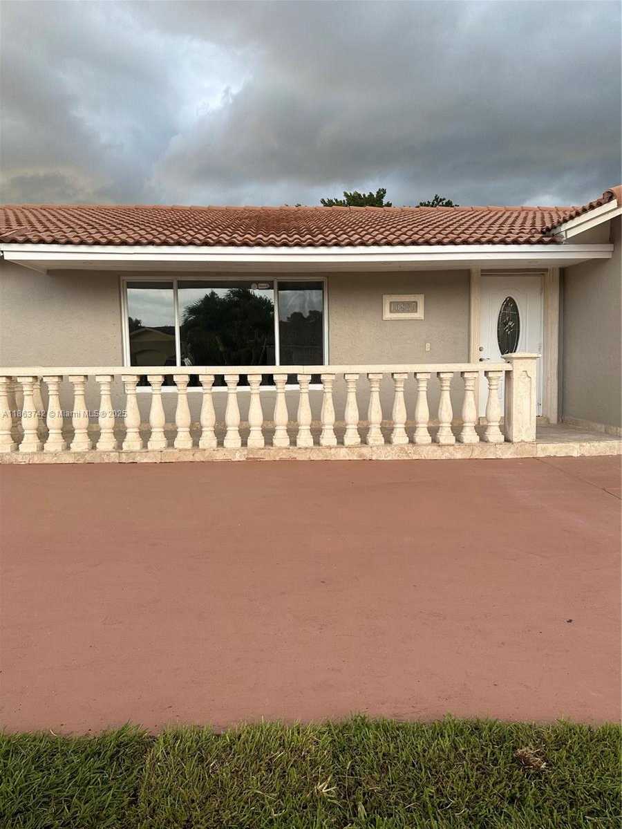 Small Image of 10805 SOUTH WEST 165TH TER, Miami Number 39