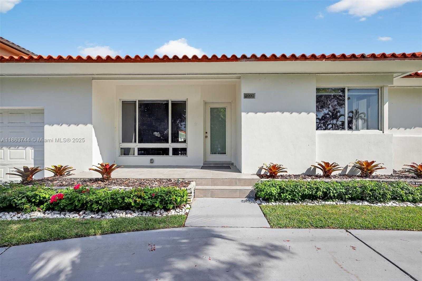 Small Image of 2095 KEYSTONE BLVD #2095, North Miami Number 2