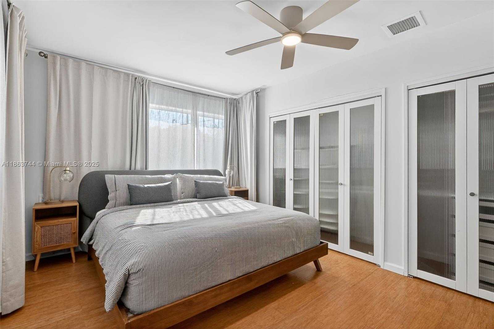 Small Image of 2095 KEYSTONE BLVD #2095, North Miami Number 21