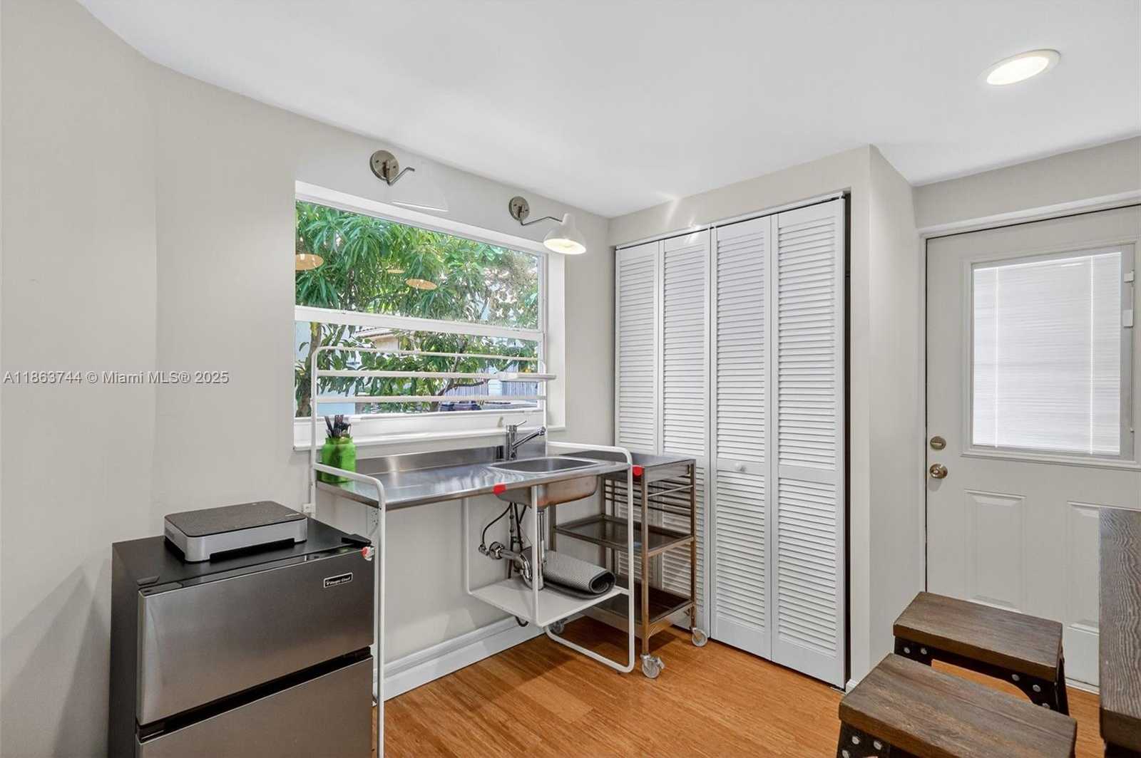 Small Image of 2095 KEYSTONE BLVD #2095, North Miami Number 37