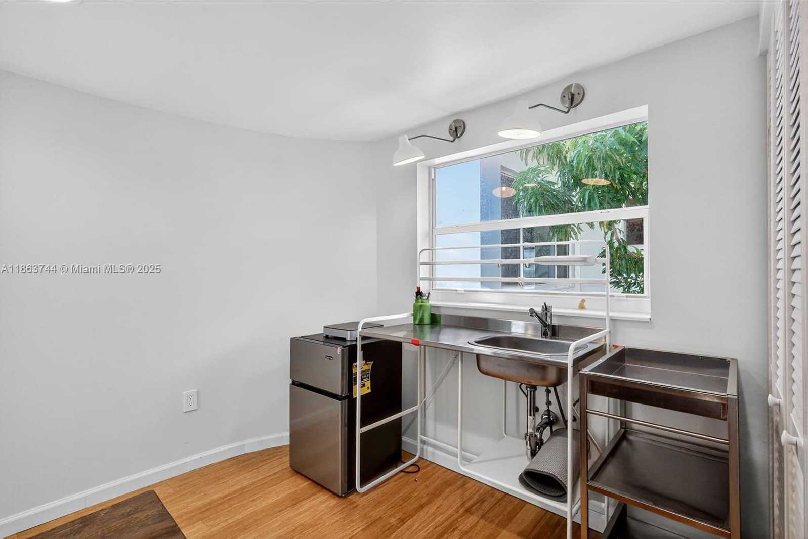 Small Image of 2095 KEYSTONE BLVD #2095, North Miami Number 38