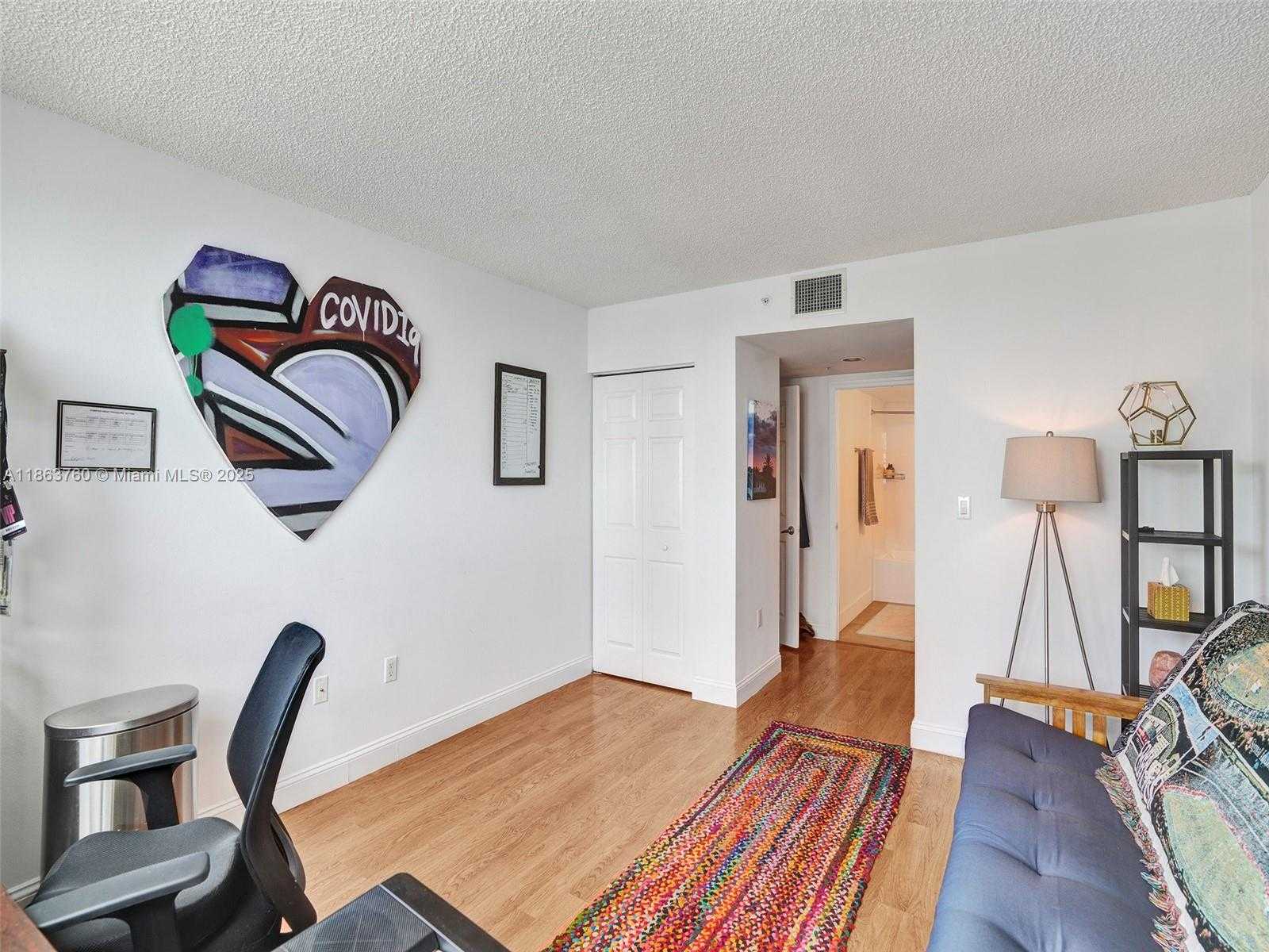 Small Image of 1155 BRICKELL BAY DR #3203, Miami Number 14