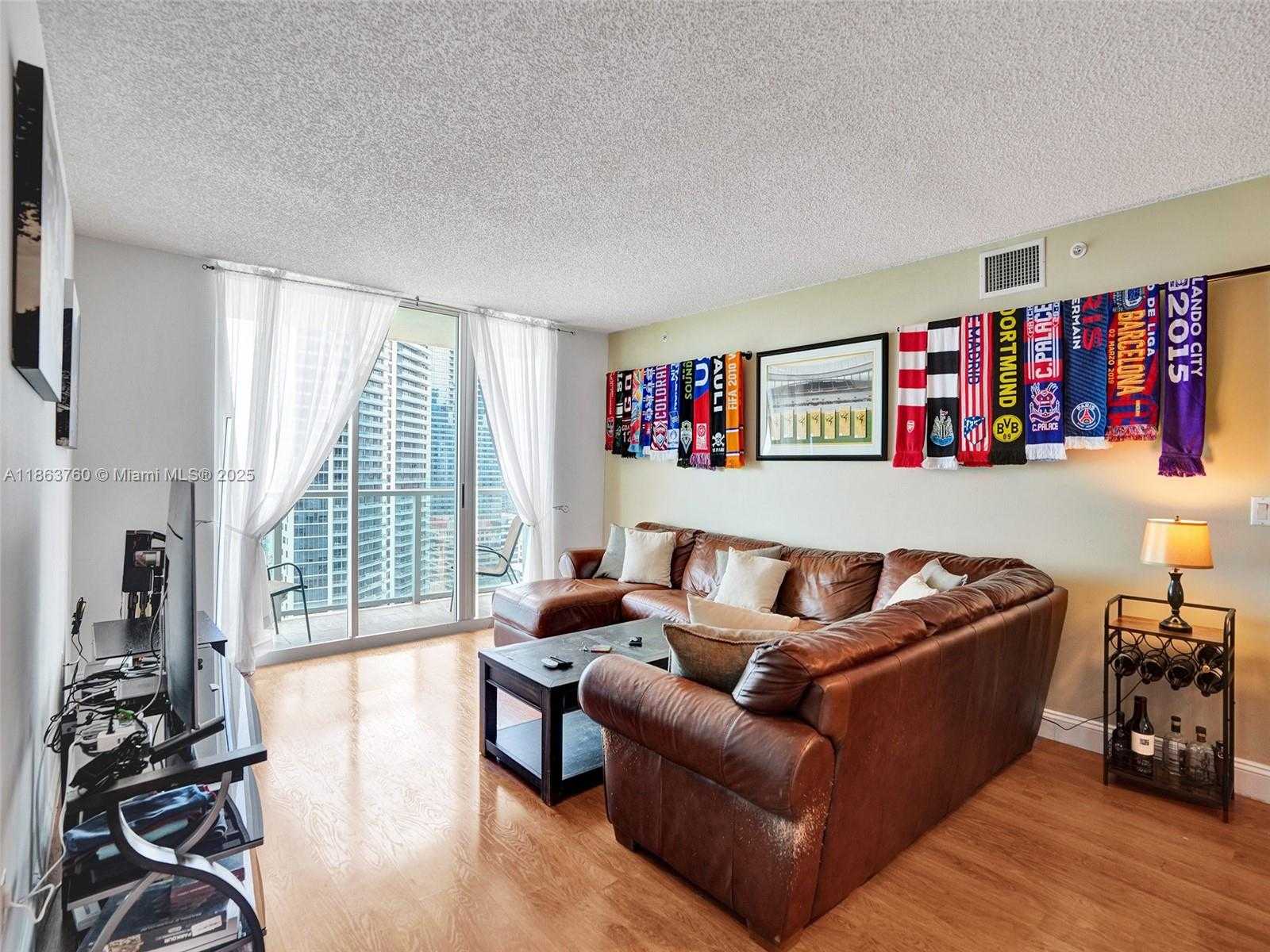 Small Image of 1155 BRICKELL BAY DR #3203, Miami Number 24