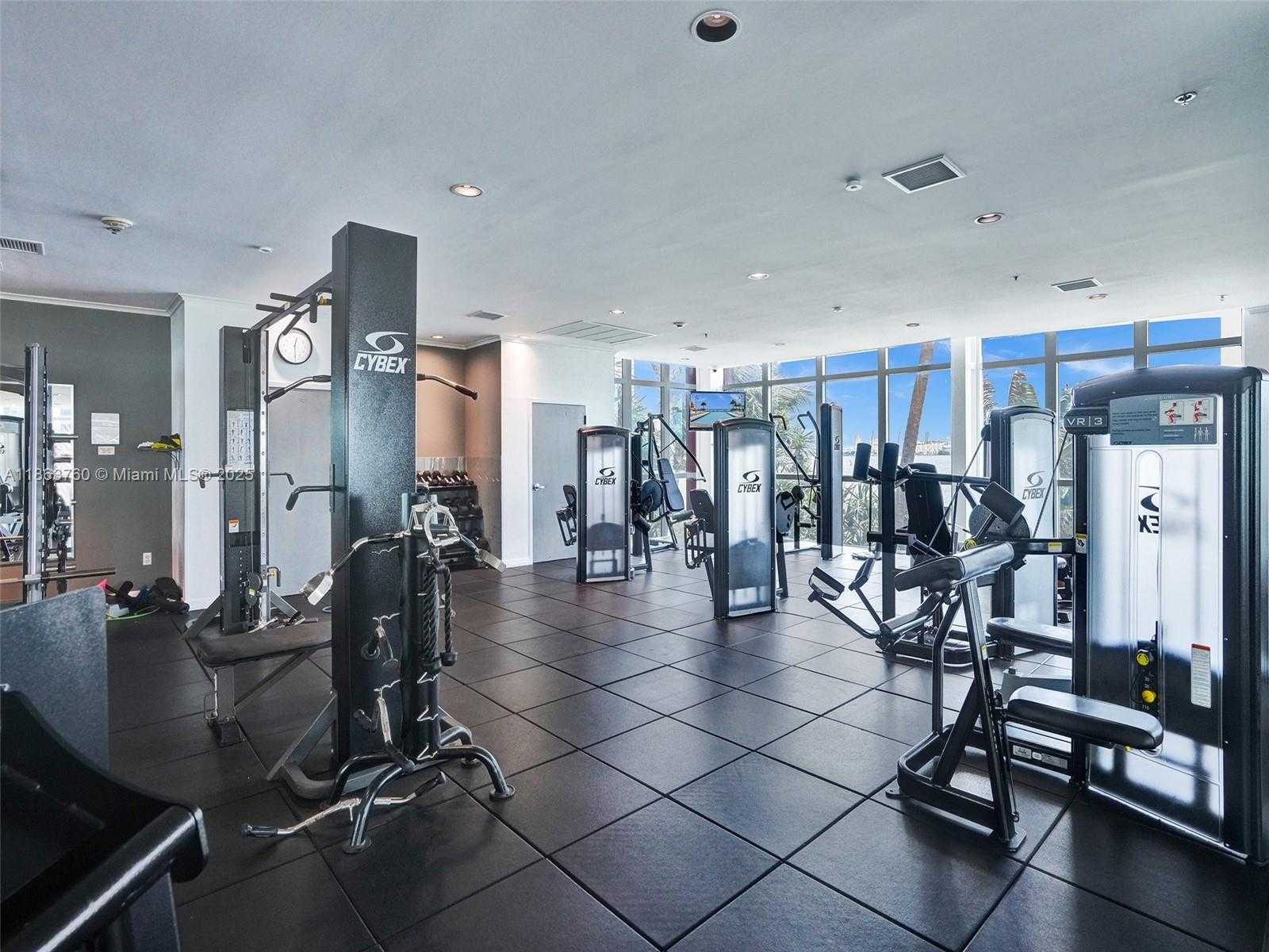 Small Image of 1155 BRICKELL BAY DR #3203, Miami Number 33