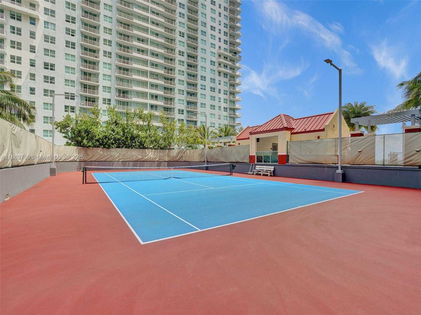 Small Image of 1155 BRICKELL BAY DR #3203, Miami Number 43