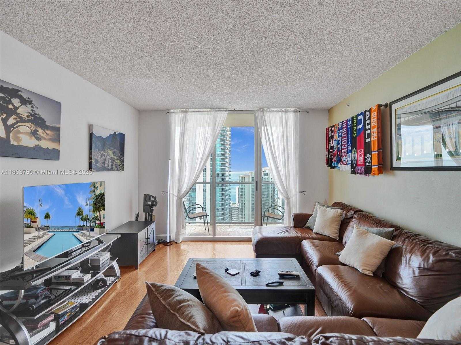 Small Image of 1155 BRICKELL BAY DR #3203, Miami Number 7