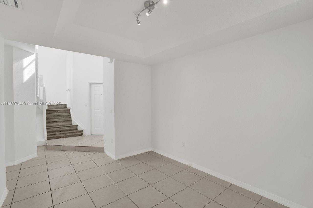 Small Image of 4417 NORTH WEST 113TH PL #4417, Doral Number 13