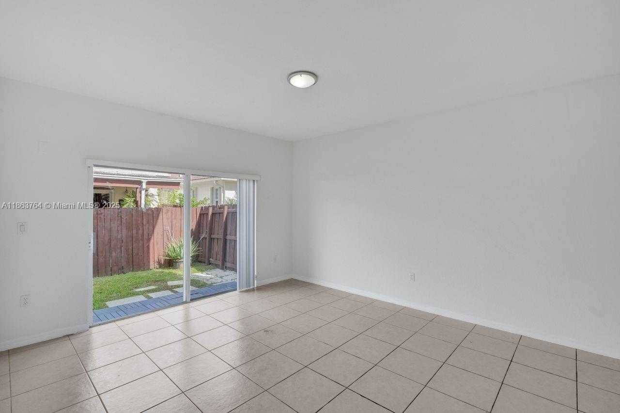 Small Image of 4417 NORTH WEST 113TH PL #4417, Doral Number 16