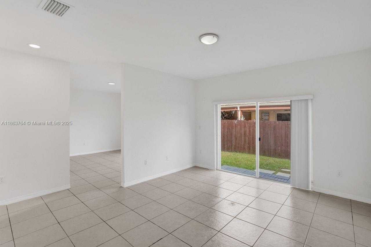 Small Image of 4417 NORTH WEST 113TH PL #4417, Doral Number 18