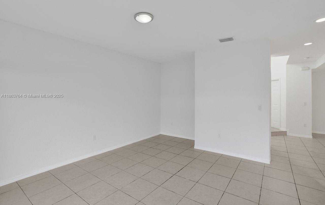 Small Image of 4417 NORTH WEST 113TH PL #4417, Doral Number 20