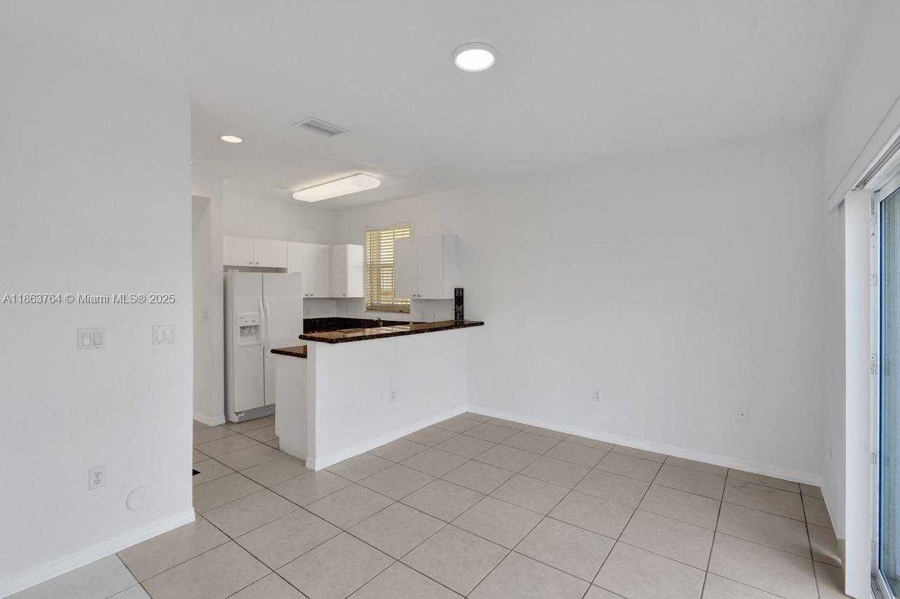 Small Image of 4417 NORTH WEST 113TH PL #4417, Doral Number 21