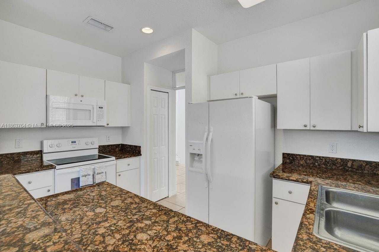 Small Image of 4417 NORTH WEST 113TH PL #4417, Doral Number 24