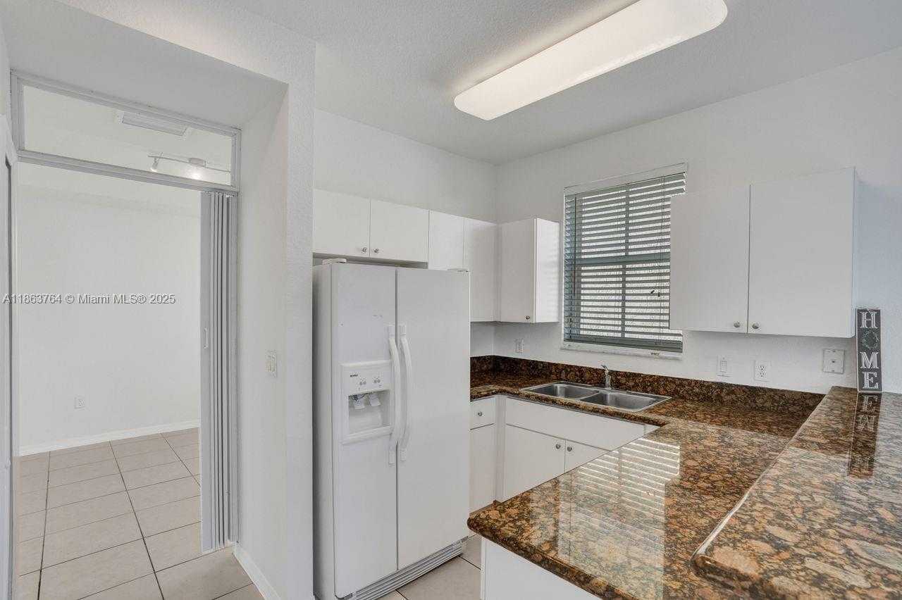 Small Image of 4417 NORTH WEST 113TH PL #4417, Doral Number 25