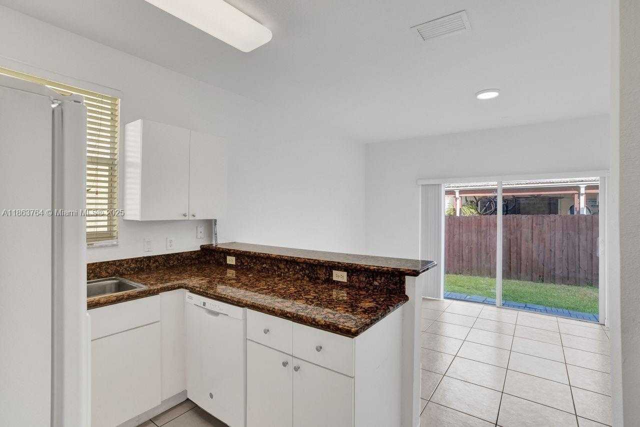 Small Image of 4417 NORTH WEST 113TH PL #4417, Doral Number 26