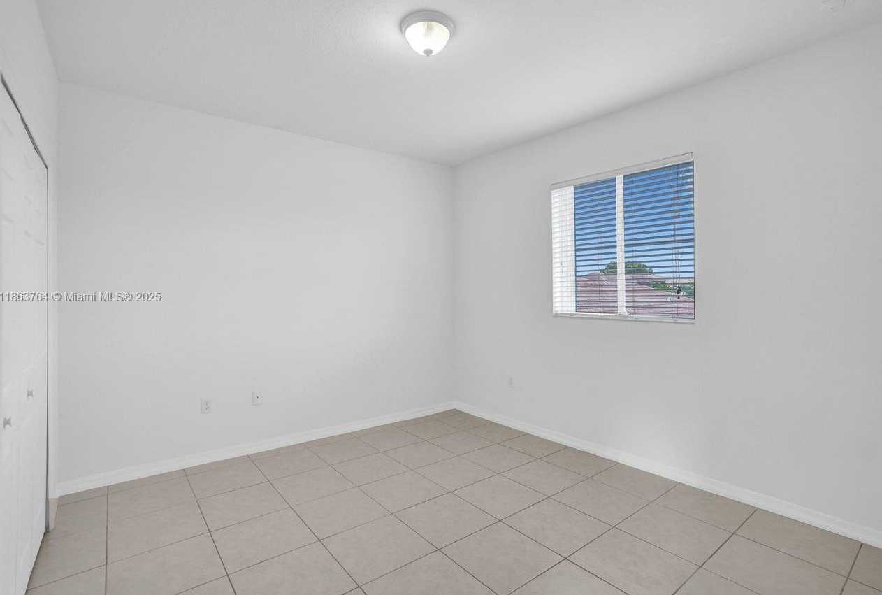 Small Image of 4417 NORTH WEST 113TH PL #4417, Doral Number 40