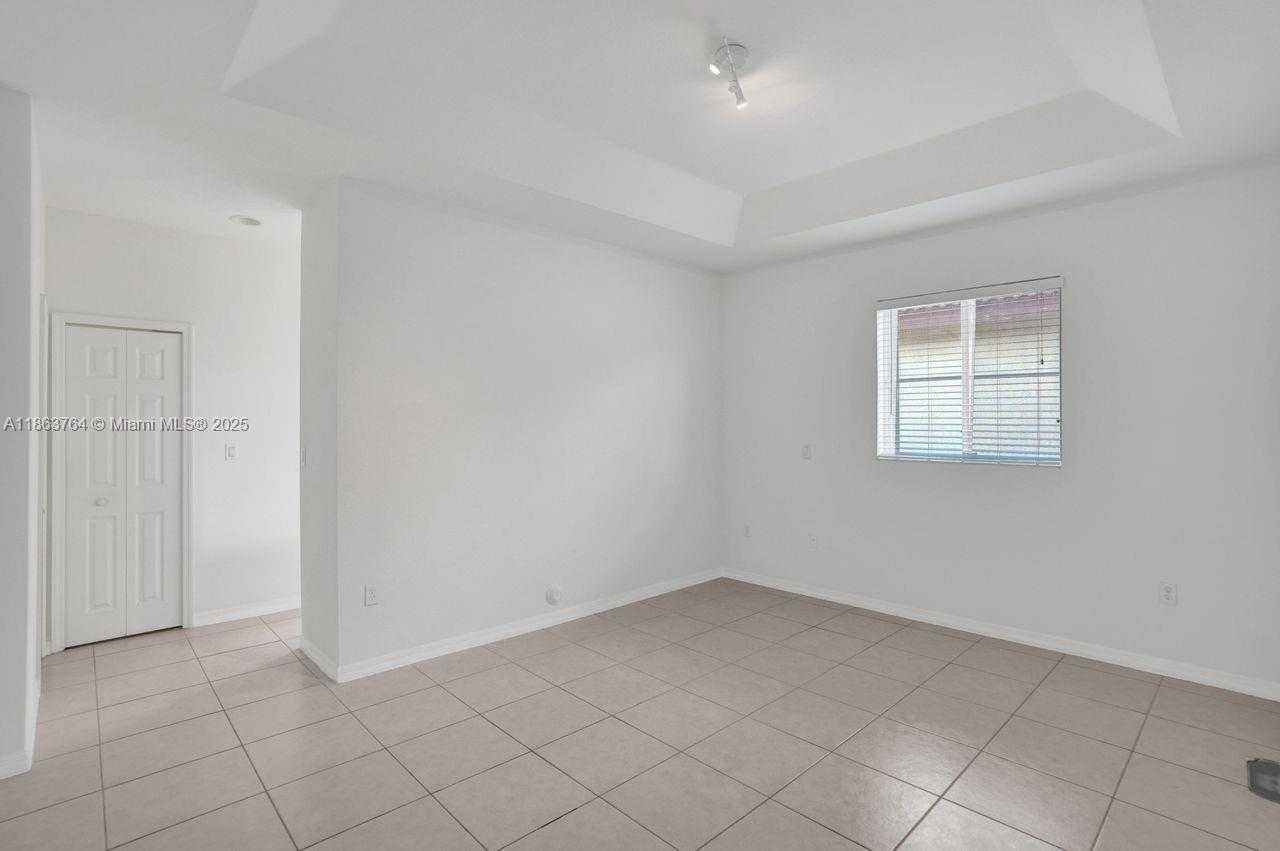 Small Image of 4417 NORTH WEST 113TH PL #4417, Doral Number 42