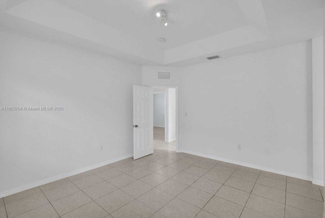 Small Image of 4417 NORTH WEST 113TH PL #4417, Doral Number 44
