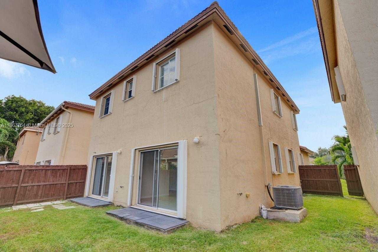 Small Image of 4417 NORTH WEST 113TH PL #4417, Doral Number 5